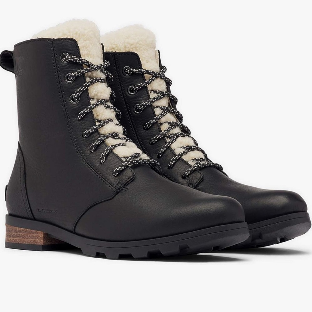 Sorel Black Winter Boots with Shearling